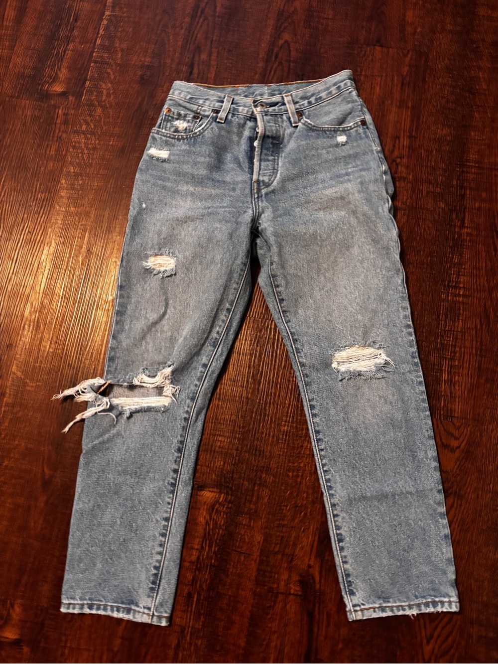 Distressed Women’s Levi’s 501 Jeans - Light Blue
